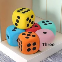 Vente en gros de dés en mousse EVA souple et élastique à six faces de 8 cm, colorés, carrés, avec logo personnalisé imprimable, jouet éducatif amusant pour jeux de cartes et de société