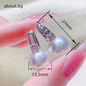 Orecchino a polsino semplice e alla moda da donna, accessorio minimalista per l'uso quotidiano, gioiello per outfit di tutti i giorni - Product Image 4