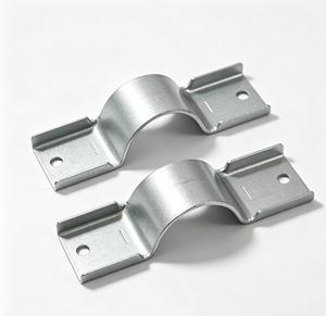 Service de fabrication sur mesure de tôles pour support de fixation de tuyau en acier avec trou pour montage - Product Image 1