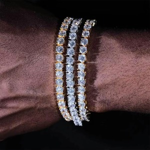 กำไลข้อมือเทนนิสโมอิสซาไนต์ VVS ระดับพรีเมียมสำหรับขายส่ง B2B เงินแท้ S925 ประดับเพชรเต็มวง พร้อมตัวล็อกแบบสปริงริง สไตล์ฮิปฮอป แร็ป เครื่องประดับ - Product Image 5