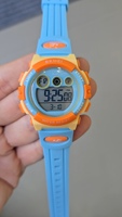 Sport SKMEI vente en gros 1451 lumineux 7 couleurs lumière bracelet en polyuréthane nager étanche montres numériques pour les enfants