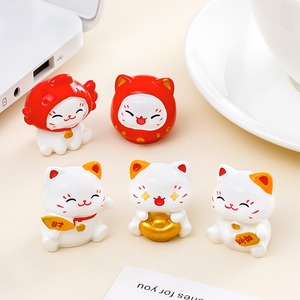 Figuras de Gato de la Suerte en Resina Personalizadas al por Mayor, Miniaturas de Animales para Fiestas Infantiles, Decoración para Colgar en el Coche, Jardín o Tablero - Product Image 2