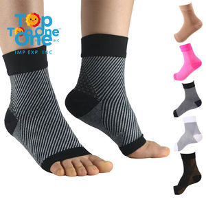 Top One Open Toe Cheville Compression Sleeve Attelle de soutien pour la fasciite plantaire avec des chaussettes de compression confortables - Product Image 1