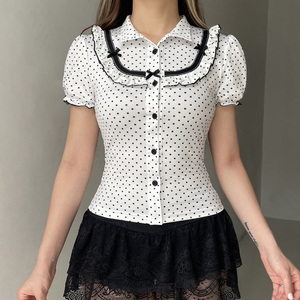 เสื้อเบลาส์ลายจุดสำหรับผู้หญิง สไตล์หวานน่ารัก ระบายอากาศได้ดี คอปกปีเตอร์แพน สีตัดกัน แขนสั้น แต่งระบายชายเสื้อ - Product Image 3