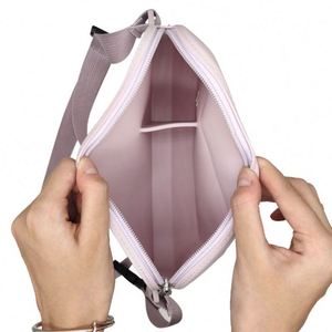 Bolsa de Silicona Integrada para Premios de Perro con Cremallera, Impermeable y Duradera, de Grado Alimenticio, para Paseos, Almacenamiento para Mascotas, Color Personalizado, Unisex - Product Image 4