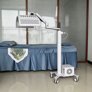 Nueva Máquina <span class=keywords><strong>de</strong></span> Terapia Facial <span class=keywords><strong>de</strong></span> 7 Colores para Blanqueamiento Facial, Dispositivo <span class=keywords><strong>de</strong></span> Belleza Vertical <span class=keywords><strong>de</strong></span> ABS con Enchufes para Reino Unido, Estados Unidos, Unión Europea, Italia y Sudáfrica - Product Image 1
