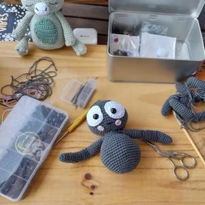 All'ingrosso uncinetto di Halloween ragno Amigrumi fatto a mano ragno Crochet giocattolo per regali per bambini morbido ragno coccolone in cotone - Product Image 5