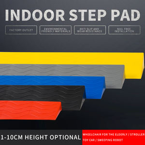 Rampa de PVC Gris de Alta Calidad de 5 cm, Directo de Fábrica, Triangular, con 3 Canales, Resistente al Desgaste, para Uso Interior Peatonal - Product Image 2