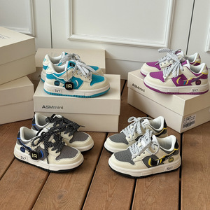 Chaussures <span class=keywords><strong>en</strong></span> <span class=keywords><strong>toile</strong></span> pour enfants 2026 - Nouveautés d'automne - Baskets décontractées polyvalentes pour filles et garçons, élégantes et à semelle souple avec pendentif - Product Image 4
