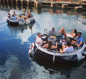 Donut flotante BBQ Boat para fiestas acuáticas en parques, lagos y ríos Actividades Uso - Product Image 4