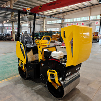 Compacteur routier vibrant à double tambour de grande capacité (1 à 1,2 tonne) avec réservoir d'eau intégré Rotomed de 70 L pour prévenir la rouille