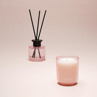 Ensemble cadeau de diffuseur de parfum de luxe avec boîte d'emballage, bougies parfumées à la cire de soja dans un flacon rond en verre, étiquette privée personnalisée