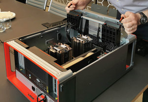 ราคาโรงงาน เวิร์กสเตชัน ThinkStation PX ระดับไฮเอนด์ กราฟิกการ์ดคู่ Xeon GPU พีซี เวิร์กสเตชันประสิทธิภาพสูง คอมพิวเตอร์ตั้งโต๊ะแบบ Dual CPU - Product Image 2