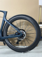 Vélo de route en fibre de carbone 700C, vélo de course, Shimano 105 R7120, 24 vitesses, frein à disque hydraulique, roue à rayons en carbone, compétition
