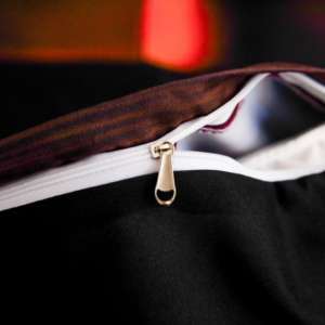 Juego de Cama de Cuatro Piezas de Fibra de Poliéster Suave y Transpirable para el Hogar, Personalizado de Fábrica, Textura Acogedora y Duradera, Ropa de Cama de Fácil Cuidado - Product Image 5