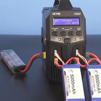 SKYRC T400Q Chargeur intelligent 4 canaux 100W 12A avec alimentation intégrée pour batteries 6S, idéal pour drones de course FPV RC et pièces DIY
