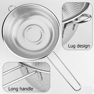 Passoire de cuisine en acier inoxydable à mailles fines avec long manche pour fruits et légumes, disponible en 2 tailles - Product Image 2
