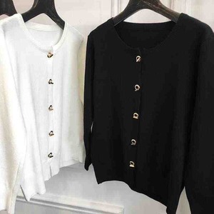 Cardigã Feminino de Outono em Tricô Estilo Francês com Forro de Lã e Detalhes em Renda, Feito com Fio Acrílico Core-spun - Product Image 2