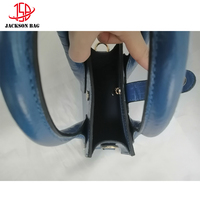 Bolso Tote de Hombro con Diseño de Cocodrilo, Acabado Brillante Suave, un Botón Magnético para Teléfono, Cartera y Paraguas, Bolso de Uso Diario