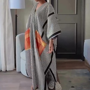 ชุดเดรสผู้หญิงสไตล์แอฟริกันทรงหลวม ไซส์ใหญ่ มีกระเป๋าใบใหญ่ ลายทางสีตัดต่อ แฟชั่น - Product Image 4