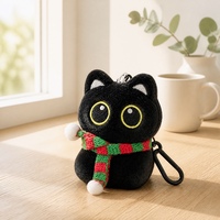 Porte-clés en peluche chat noir aux grands yeux avec écharpe rouge et verte, breloque de sac en peluche douce, chaîne à billes pour sac à dos, cadeau