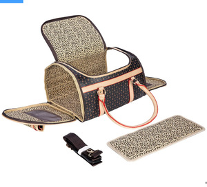 <span class=keywords><strong>Sac</strong></span> de transport de luxe gaufré <span class=keywords><strong>pour</strong></span> animaux de compagnie, en PVC imperméable, <span class=keywords><strong>pour</strong></span> chiens et chats, grande capacité, <span class=keywords><strong>sac</strong></span> fourre-tout de voyage, porté main ou en bandoulière, vente en gros, direct usine - Product Image 4