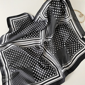 Écharpe carrée tendance en satin de soie à pois pour femme, foulard classique de bureau, bandana élégant et basique, accessoire de luxe pour cheveux - Product Image 2