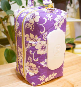 Bolsa de Pañales Acolchada OEM, Porta Toallitas Húmedas Doble, Bolsa Portátil para Toallitas Húmedas con Diseño Floral para Coche y Cochecito - Product Image 3