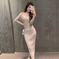 Robe longue élégante pour femme, sexy, à épaules dénudées croisées, en maille ajustée, pour le printemps et l'automne, idéale pour les soirées, les dîners, les banquets et les rendez-vous.