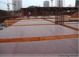 Contrachapado de Abedul Fabricado en China, Recubierto con Película, Gran Tamaño 1250 x 2500 mm, <span class=keywords><strong>Espesor</strong></span> 12 mm 18 mm, Contrachapado WBP con Pegamento - Product Image 4