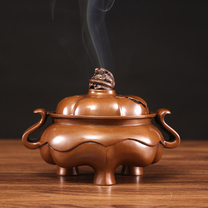 Brûleur d'encens en cuivre 8 Palais en cuivre faits à la main pour usage religieux - Product Image 1
