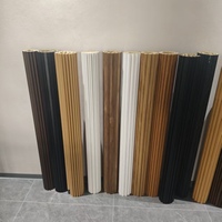 Panneau de grille en bois flexible facile à installer, matériau MDF, option ignifuge pour les espaces publics