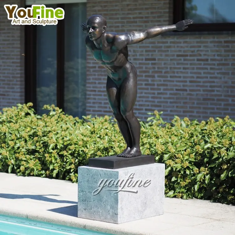 ヴィラスイミングプール装飾金属ブロンズ彫刻像裸の男ダイビング