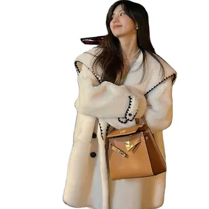 时尚冬季高领长袖羊肉羊毛女士上衣夹克泰迪沙吉短款保暖女士外套带口袋拉链