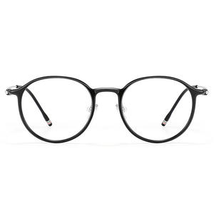 Gafas Ópticas Danyang Redondas de Titanio 9010 para Mujer, Montura Estrecha con Lentes de Plástico y Puente Nasal Estándar - Product Image 1
