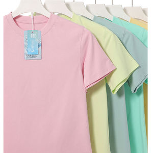 T-shirt pour femme RUICHI Streetwear avec tissu Sorona 240GSM, protection UV, séchage rapide, antibactérien, toucher frais, menthe - Product Image 1