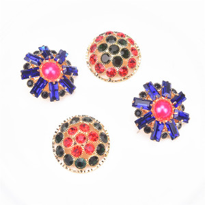 Botão de Metal com Strass Colorido de 3cm, Fivela Decorativa em Formato de Flor Vazada, Acessório para Casacos, Vestidos, Broches, Gravatas Borboleta, Sapatos e Bolsas - Product Image 5
