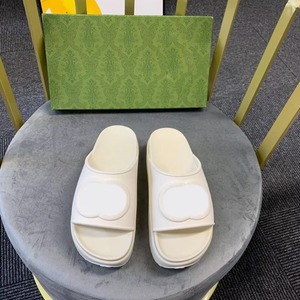 2026 New Retro Luxury Light Weight Thick Sole Platform <b>for</b> Women <b>Outdoor</b> Beach Anti-Slip Chunky <b>Slide</b> Fashion Unisex Couple - Product Image 3