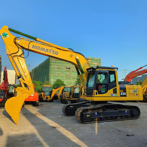 Excavatrice Komatsu PC220 d'occasion, strictement inspectée avant livraison, en stock, vente en gros pour les entrepreneurs mondiaux en machinerie lourde - Product Image 1
