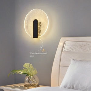 Belle applique murale LED à tête unique en or pour chambre à coucher salon applique murale arrière de chevet encastrée en acrylique de haute qualité - Product Image 4