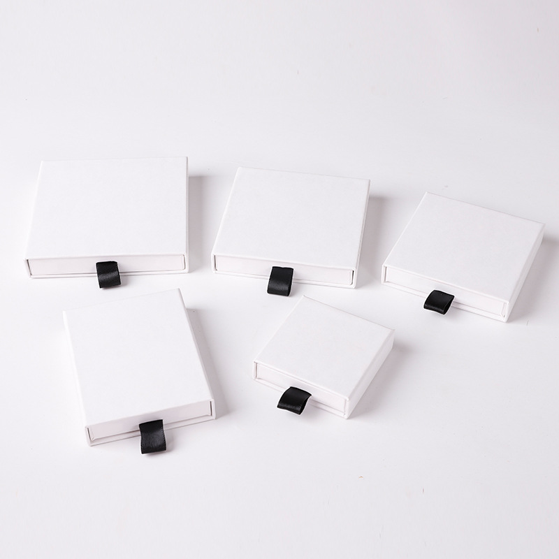 white 6*6*1.7cm