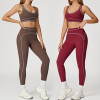 Ensemble de sport esthétique : Soutien-gorge de sport respirant uni à dos nageur et Legging taille haute effet galbant en Spandex brossé contrastant