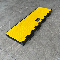 Rampe de protection industrielle pour câbles à 5 canaux en TPU antidérapant pour la construction de voies d'accès et les concerts