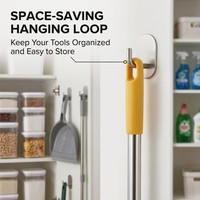 Brosse de nettoyage 2-en-1 à long manche pour sols de salle de bain, avec poils rigides en V et raclette à eau pour carrelage, joints, fenêtres et balcons