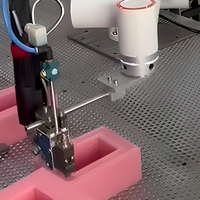 Bras de robot collaboratif articulé à 6 axes, cobot de haute précision pour les applications de soudage