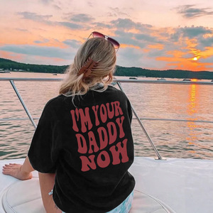 Popolare camicia americana retrò a maniche corte con stampa di lettere per donna, modello 'I'm YOUR DADDY', vestibilità ampia. - Product Image 2