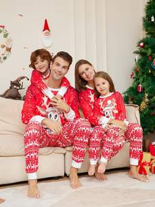Pijamas Navideños Personalizados 2024, Pijamas Navideños a Rayas Rojas y Verdes, <span class=keywords><strong>Conjunto</strong></span> de Pijamas Navideños de Manga Larga para Combinar en Familia - Product Image 3