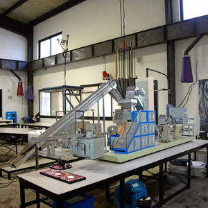 Ligne de production de machine à savon d'estampage manuel hydraulique d'imprimante de modèles de bain - Product Image 6