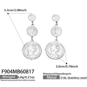 Boucles d'oreilles pendantes vintage en acier inoxydable plaqué or 18 carats, motif monnaie empilée, tailles graduées, portrait en relief - Product Image 2