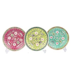 RZPV03 Vaisselle en céramique de la dynastie Qing de Jingdezhen, rouge pastel, vert <span class=keywords><strong>et</strong></span> jaune, assiette de table en porcelaine - Product Image 1